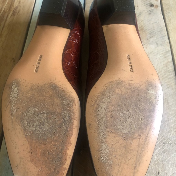 Salvatore Ferragamo Varma Croc Leather Pumps - Picture 4 of 8